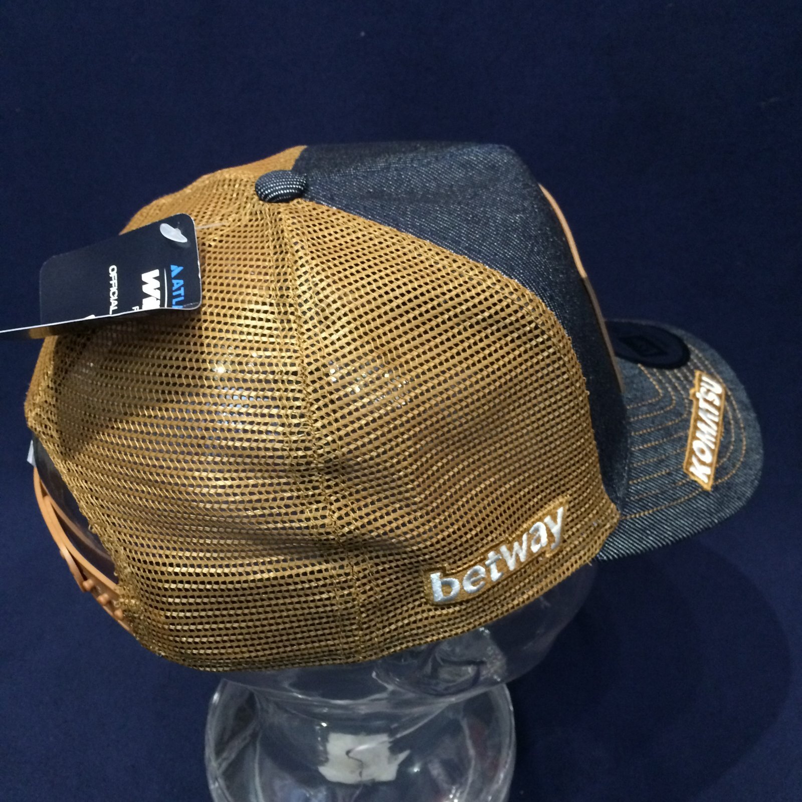 画像: アトラシアン ウィリアムズ F1 チーム NewEra 9FORTY オースティンGP 2026 トラッカーキャップ （C.サインツ）